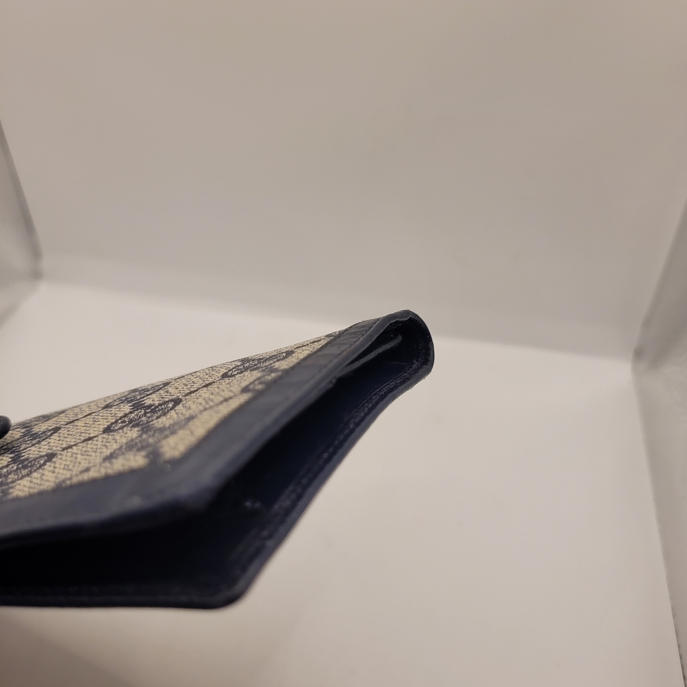 Gucci Bllue Gray GG Monogram Wallet - Picture 5 of 7